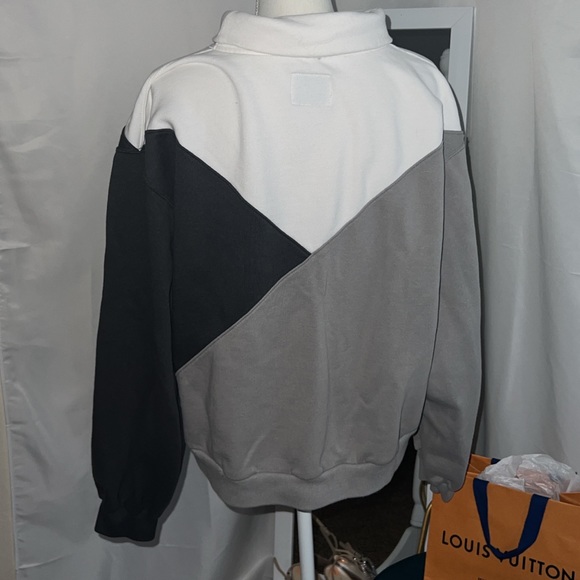 Abercrombie & fitch pullover - Picture 2 of 5